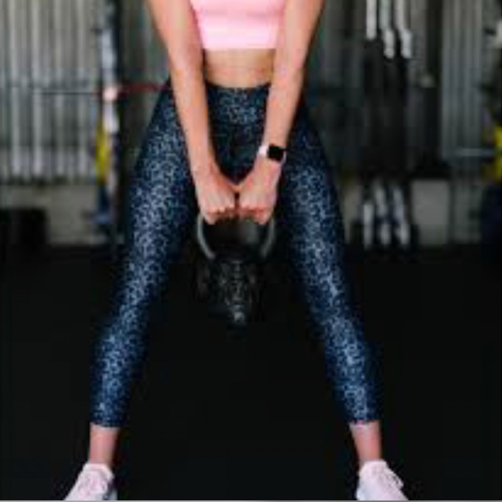 ZYIA Stone leopard scrunchy light n luxe 7/8 leggings size 12 NWTB - Picture 8 of 9